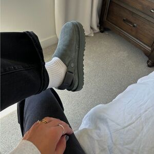 NWT Rainstorm Goldenstar Clog